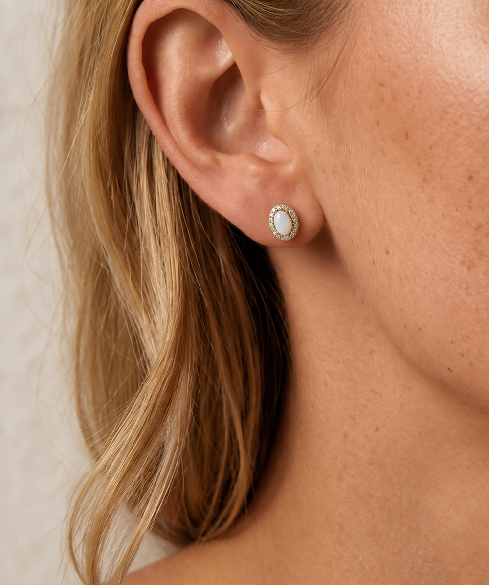 Ohrstecker mit Opal-Zirkonia 333er Gelbgold