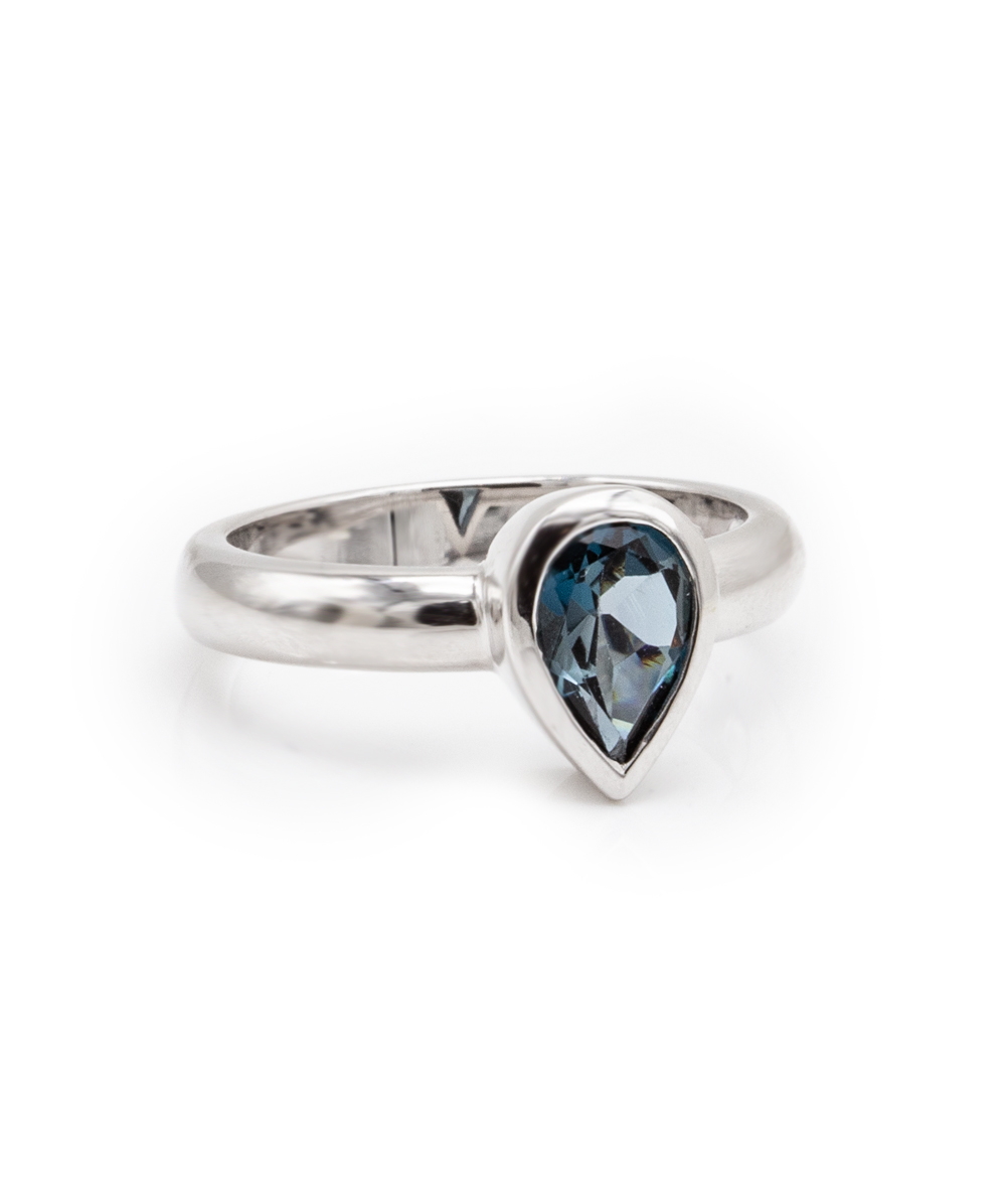 Ring mit Blautopas 925er Silber 