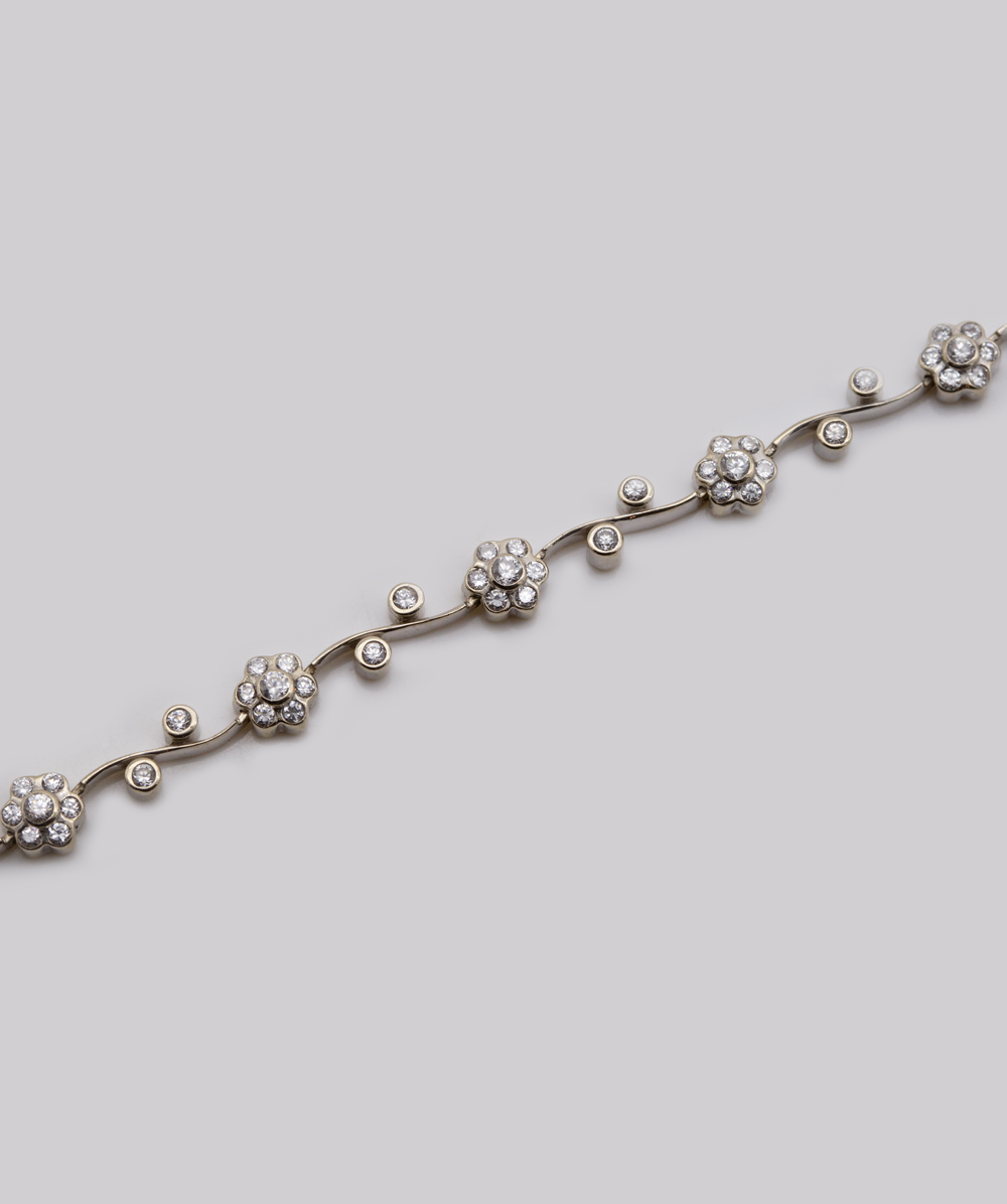 Armband mit diversen Steinen 585er Weißgold