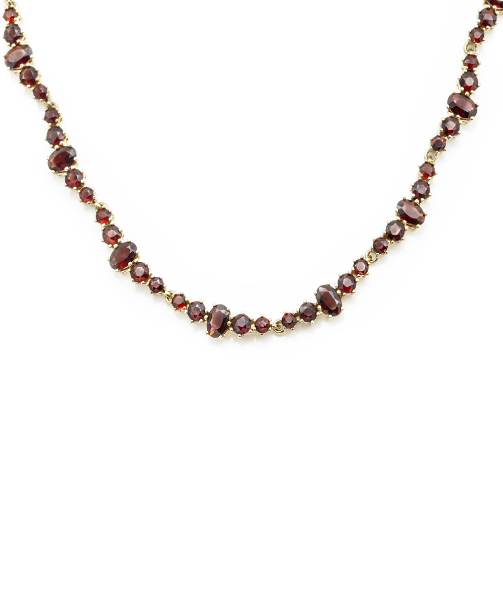 Kette mit Granat 333er Gelbgold