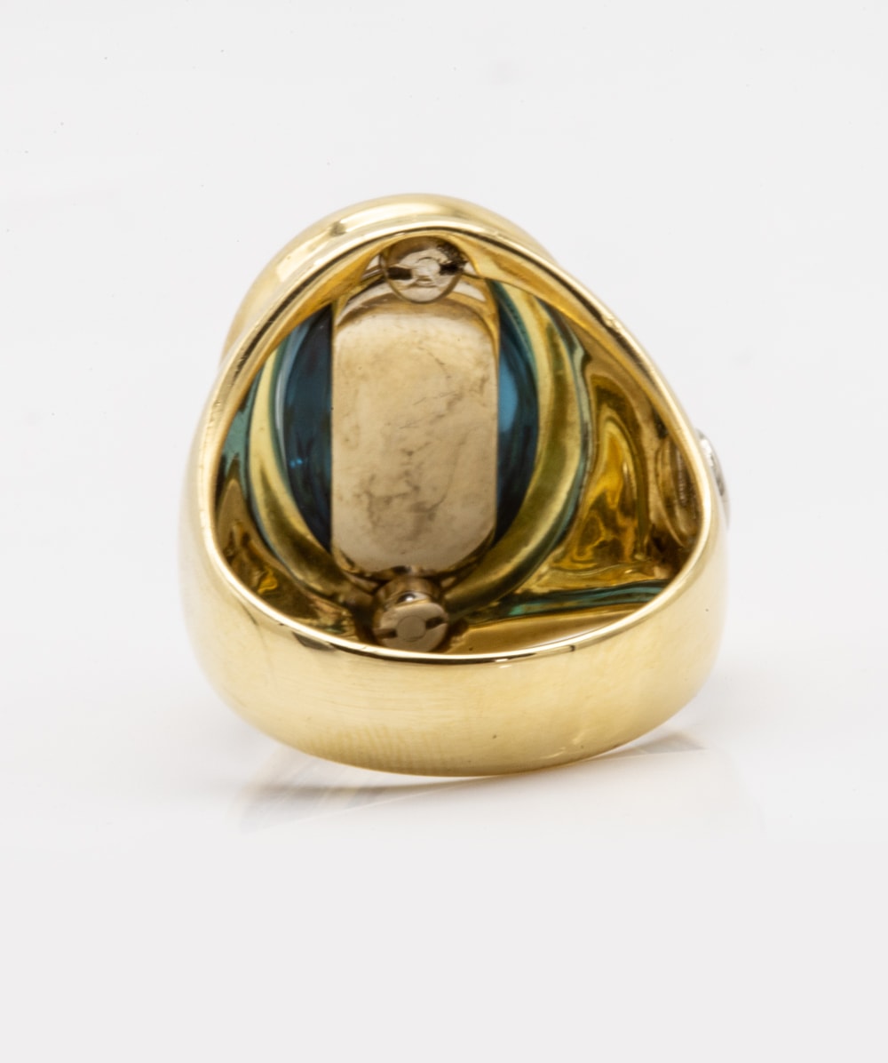 Ring mit Farbstein 750er Gold bicolor