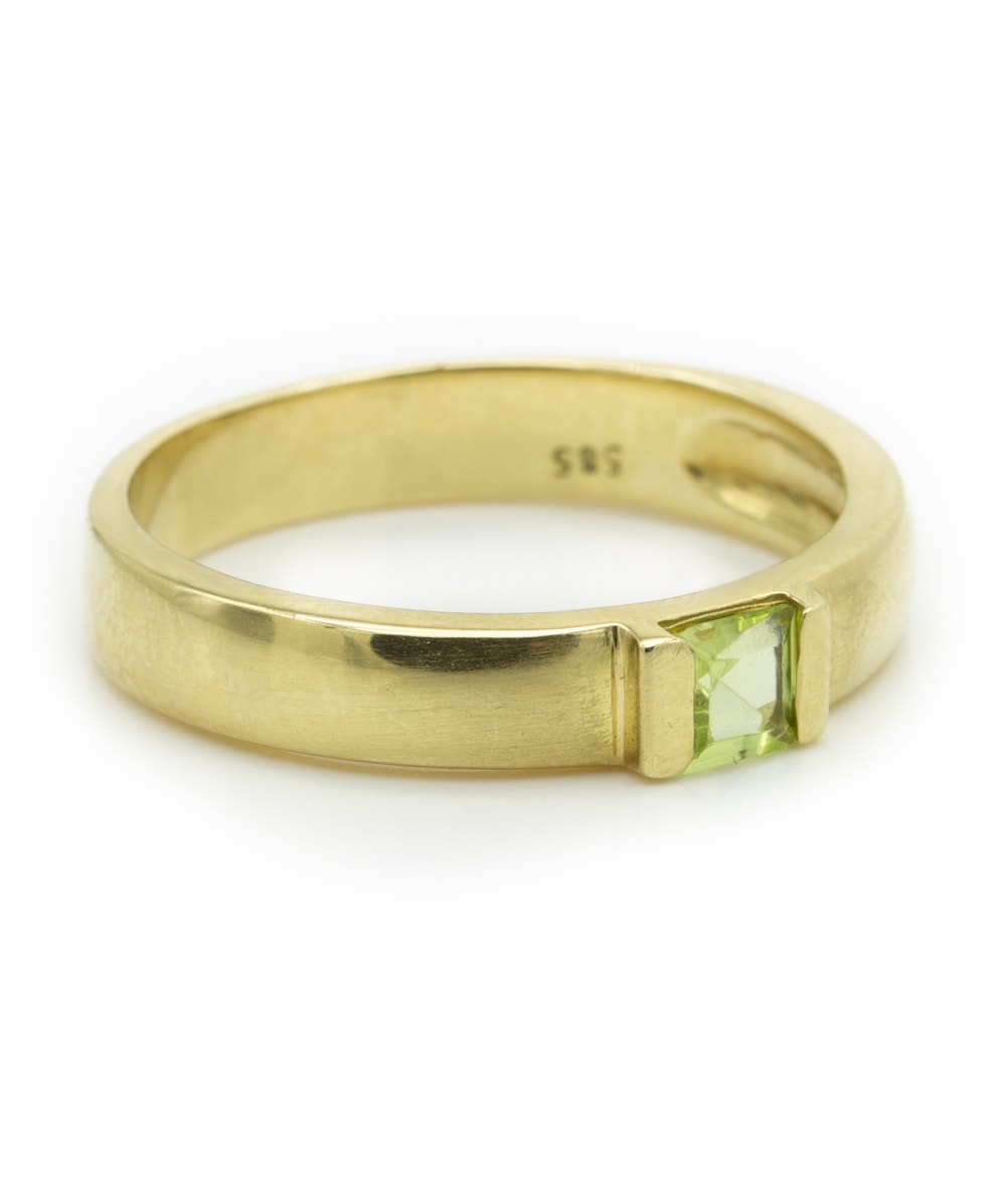 Ring mit grünem Farbstein 585er Gelbgold