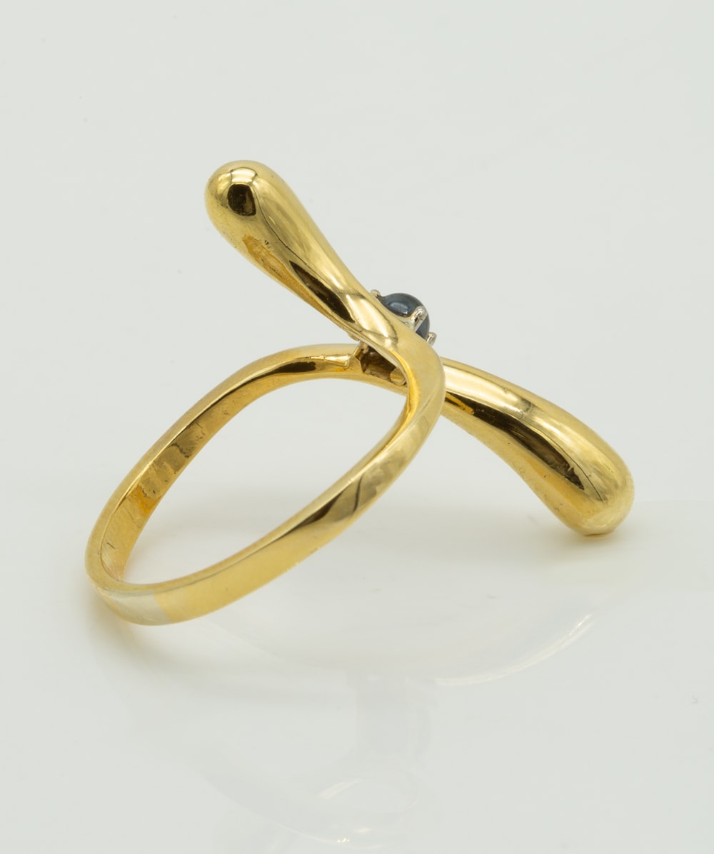 Ring mit Saphir-Solitär 750er Gelbgold