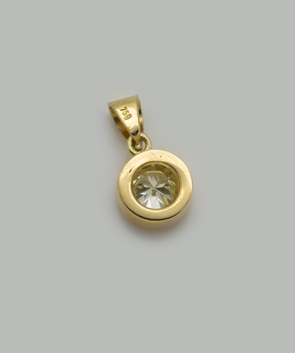 Anhänger mit Brillantsolitär 750er Gelbgold