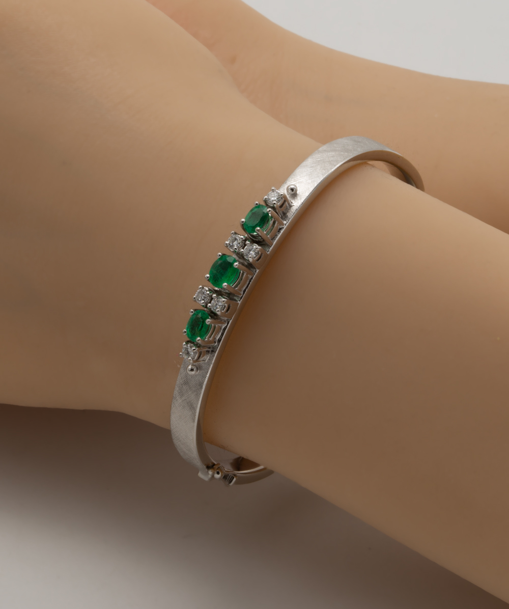 Brillantarmspange mit Echt Smaragd 585er Weißgold
