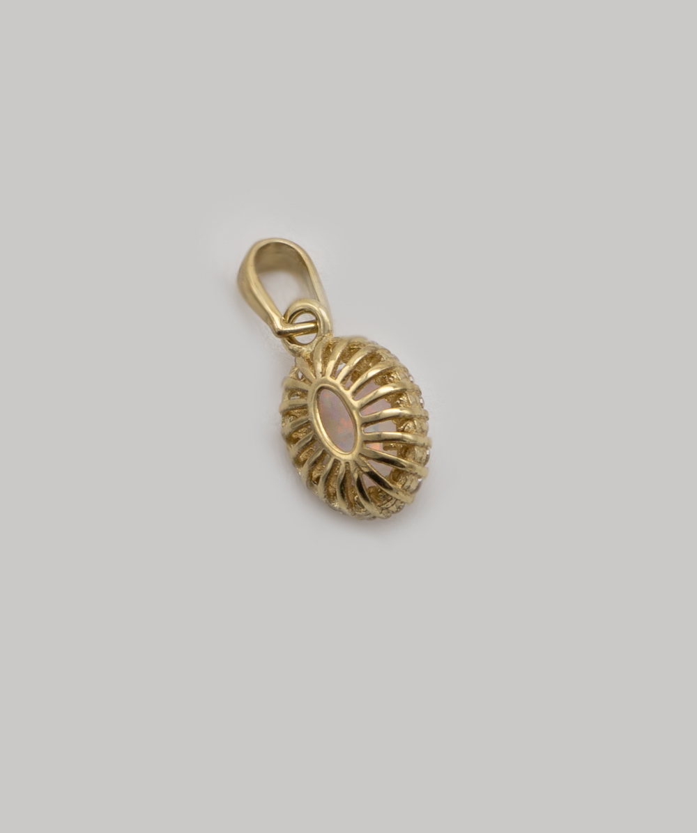 Anhänger mit Opal-Zirkonia 333er Gelbgold