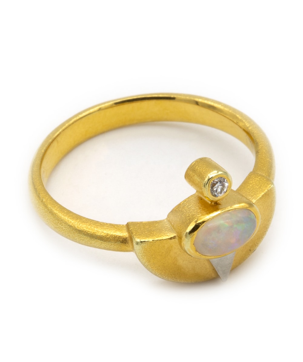 Ring mit Opal und Brilllant 585er Gold